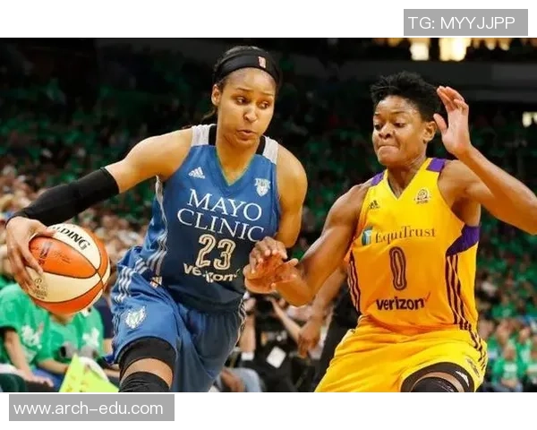 南京篮球队技术对比深度解析与战术优势探讨 南京篮球队技术对比深度解析与战术优势探讨